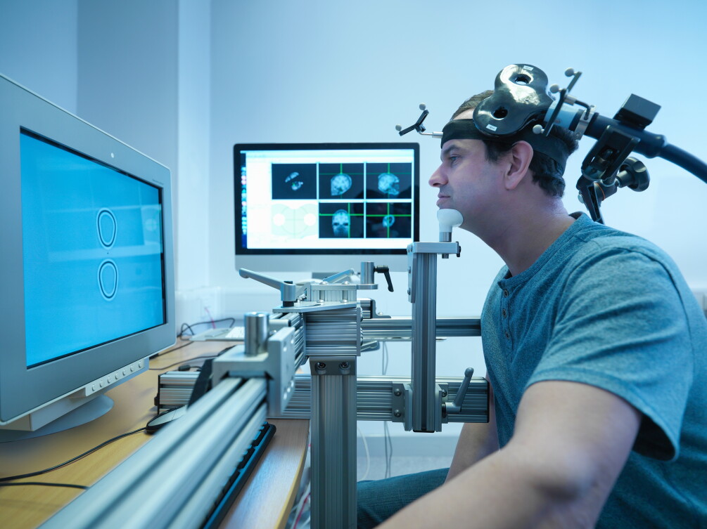 Transcranial magnetic stimulation can be an effective nondrug treatment for TRD